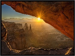 Zachód słońca, Park Narodowy Arches, Stan Utah, Stany Zjednoczone, Kanion
