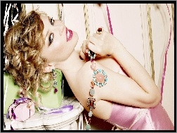 Kylie Minogue, Piosenkarka