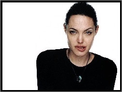 Angelina Jolie, czarna bluzka