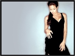 Angelina Jolie, czarna suknia
