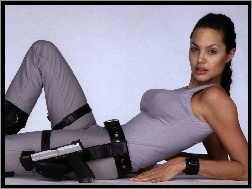 Angelina Jolie, szary kombinezon
