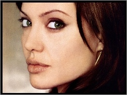 Angelina Jolie, zielone oczy