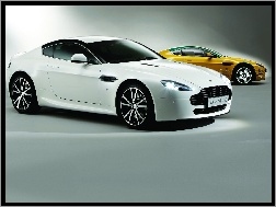 Aston Martin V8 Vantage, Porównanie