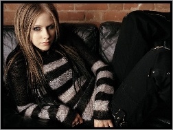 Avril Lavigne, Skórzana Kanapa