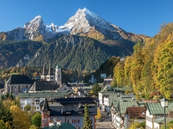 Kościół, Bawaria, Berchtesgaden, Góry Alpy Berchtesgadeńskie, Domy, Drzewa, Góra Watzmann, Niemcy, Las