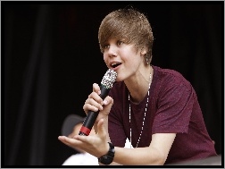 Justin Bieber, Mikrofon