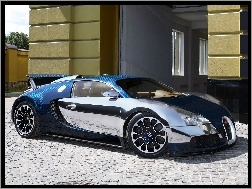 Bugatti Veyron, Budynek, Plac