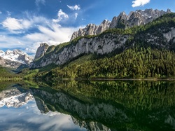 Austria, Jezioro Gosau, Odbicie, Drzewa, Vorderer Gosausee, Góry Dachstein, Chmury