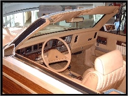 Chrysler Le Baron, Wnętrze