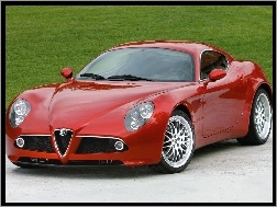 Czerwona, Alfa Romeo 8C
