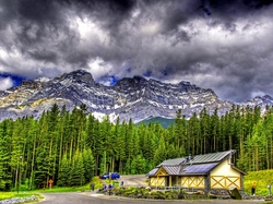 Droga, Park Narodowy Banff, Góry, Dom, Chmury, Szczyt Mount Rundle, Kanada, Las