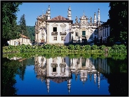 Zieleń, Dom, Jezioro
