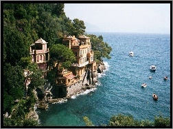 Włochy, Domy, Portofino, Drzewa, Skały, Wybrzeże, Łódki