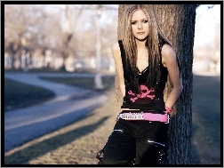 Dróżka, Avril Lavigne, Drzewo