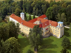 Hotel Zamek na Skale, Polska, Drzewa, Wieś Trzebieszowice, Pałac w Trzebieszowicach, Dolnośląskie
