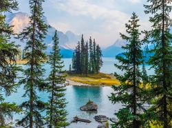 Wyspa Spirit Island, Jezioro, Góry, Kanada, Park Narodowy Jasper, Drzewa, Maligne Lake