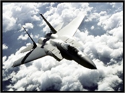 F15, Chmury