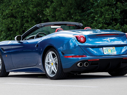 Ferrari California T, Tył
