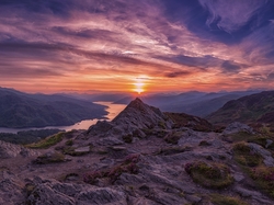 Góry, Wzgórze Ben Aan, Zachód słońca, Hrabstwo Stirling, Jezioro Loch Katrine, Park Narodowy Loch Lomond and the Trossachs, Szkocja