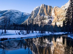 Stan Kalifornia, Rzeka, Zima, Park Narodowy Yosemite, Stany Zjednoczone, Góry