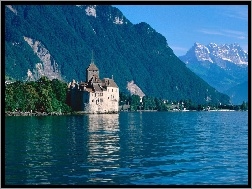 Zamek, Góry, Jezioro