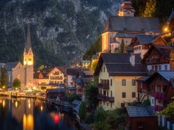 Austria, Kościół, Góry, Jezioro Hallstattersee, Oświetlone, Domy, Hallstatt