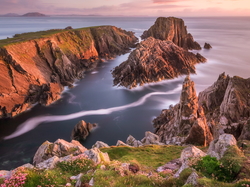 Skały, Hrabstwo Donegal, Irlandia, Wschód słońca, Morze, Roślinność
