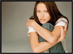 jeansy, Angelina Jolie, biały top