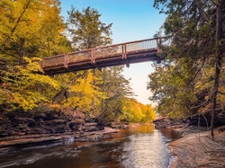 Jesień, Most, Presque Isle River, Stany Zjednoczone, Michigan, Rzeka, Drzewa
