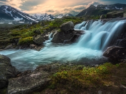 Góry Jotunheimen, Skały, Chmury, Rzeka, Norwegia, Wodospad