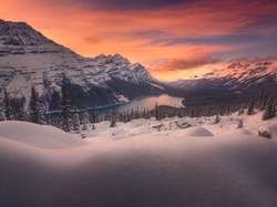 Jezioro Peyto Lake, Kanada, Park Narodowy Banff, Góry Canadian Rockies, Alberta, Zachód Słońca