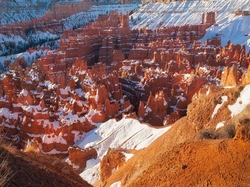 Stany Zjednoczone, Park Narodowy Bryce Canyon, Kanion, Skały, Śnieg, Rośliny, Utah