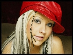kaszkiet, Christina Aguilera, czerwony