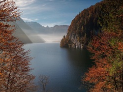 Drzewa, Jezioro, Mgła, Jesień, Niemcy, Bawaria, Góry, Konigssee