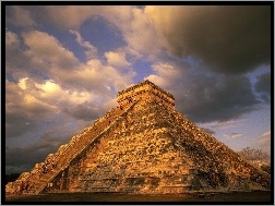 Kukulkána, Meksyk, Piramida