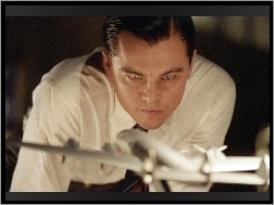Leonardo DiCaprio, biała koszula