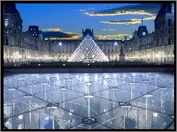 Francja, Louvre, Paryż