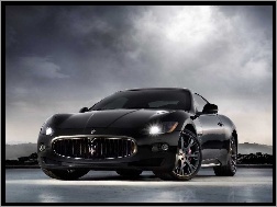 Czarne, Maserati GranTurismo