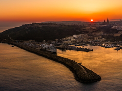 Malta, Przystań, Wyspa Gozo, Wschód słońca, Zatoka, Port, Mgarr
