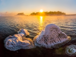 Rosja, Drzewa, Karelia, Wschód słońca, Lód, Jezioro Ładoga, Mgła