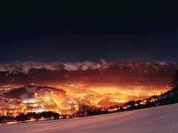 Miasto nocą, Zakopane, Polska, Góry Tatry