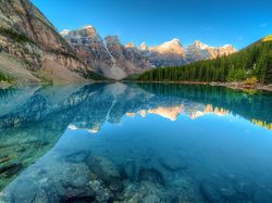 Jezioro Moraine, Góry, Park Narodowy Banff, Kanada, Lasy