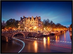 Amsterdam, Most, Budynki, Holandia, Noc, Łodzie, Rzeka, Barki