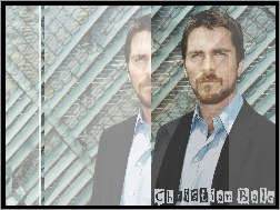 niebieska koszula, Christian Bale, czarna marynarka