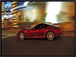 Nocą, Ferrari 599, Miasto