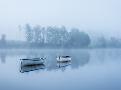 Mgła, Łódki, Jezioro