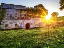 Młyn, Hrabstwo Tyrone, Irlandia Północna, Old Leckpatrick Corn Mill, Promienie słońca, Artigarvan