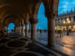 Pałac Dożów, Wenecja, Włochy, Kolumny