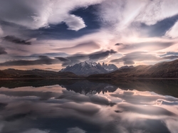 Park Narodowy Torres del Paine, Odbicie, Chmury, Patagonia, Chile, Jezioro, Góry, Laguna Amarga
