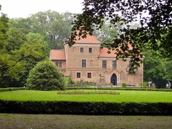 Park, Oporów, Muzeum wnętrz dworskich, Zamek w Oporowie, Polska